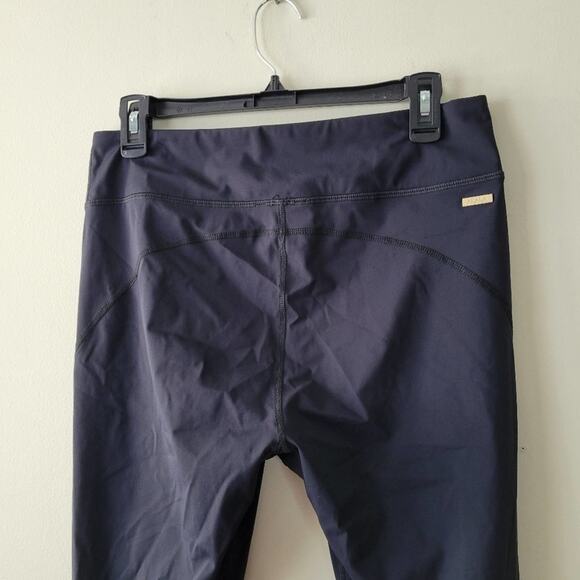 ALALA Heroine Tight in Black - Picture 4 of 9